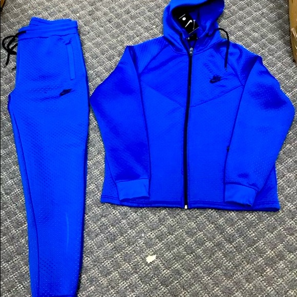 Nike Jogging Suits Small3x | Poshmark